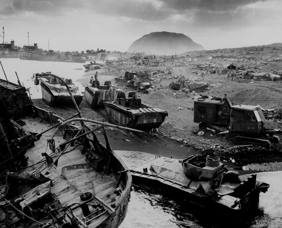 Graham Evokes Iwo Jima as Marines Head Toward Kharg Island Amid Reports of Trump Plan