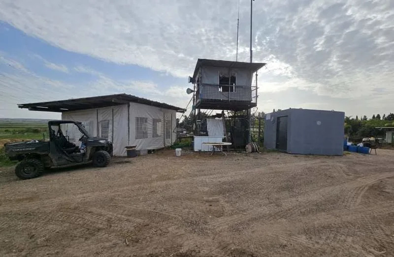 Hashomer Hachadash Postavlja 60 Skloništa Na Farmama — Prva Faza Zaštite Poljoprivrednika Tokom Operacije „Roaring Lion“