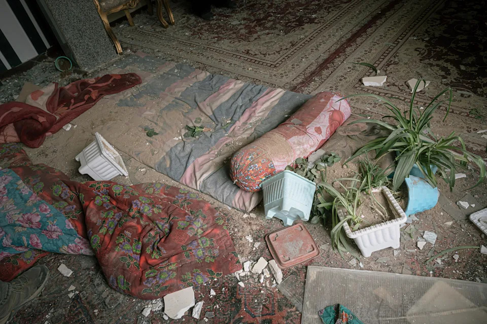 Izrael Pokrenuo Novi Talas Napada Na Iran — Pogođena Stambena Zgrada U Tabrizu; Prve AP Fotografije Izvan Teherana