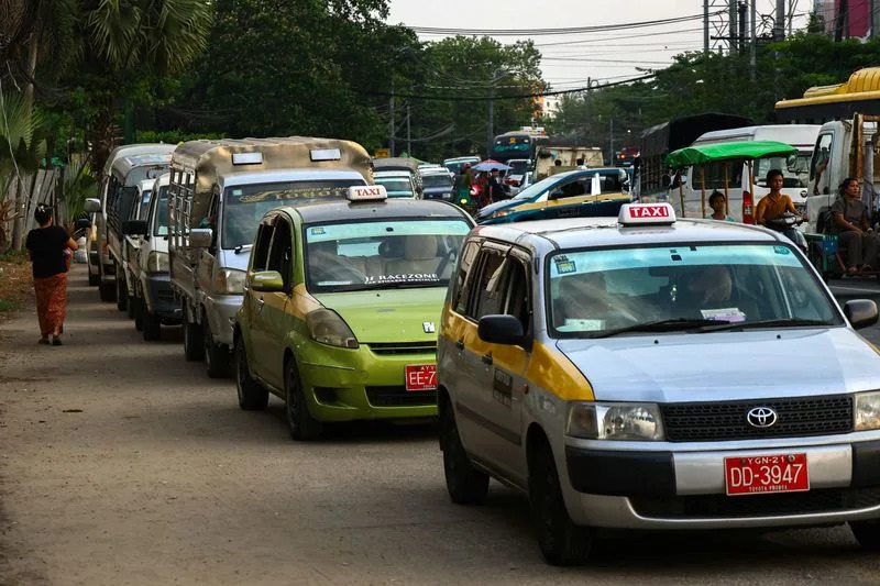 Kriza dizela u Mjanmaru: seljaci prespavaju na pumpama, žetva je ugrožena