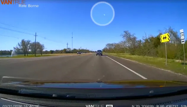 Šta Stoji Iza Talasa Vatrenih Meteora Nad SAD i Evropom? Naučnici Traže Objašnjenje