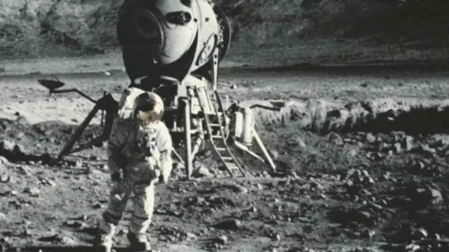 Otkriven Krater Na Mesecu Širok 225 m Koji Menja Procenu Rizika Za Naseljavanje