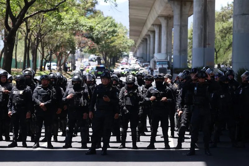 Protest u Meksiko Sitiju: Autoput Pretvoren u Fudbalski Teren kao Poziv na Pažnju Pred Svetsko Prvenstvo