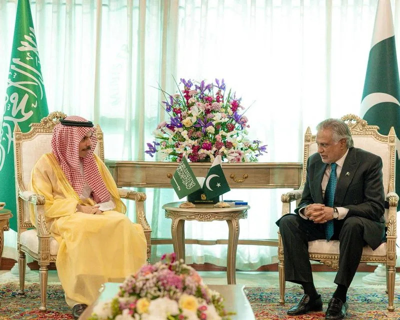 Pakistan Ugostio Regionalne Sile Zbog Irana — Fokus Na Predlozima Za Ponovno Otvaranje Tjesnaca Hormuz