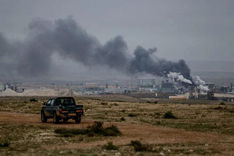 Region u plamenu: Iran odbacio američke predloge, novi napadi podigli cene nafte