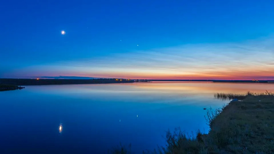 Spektakl Na Noćnom Nebu: 'Ružičasti Mesec', Venera i Kometa MAPS Ove Nedelje