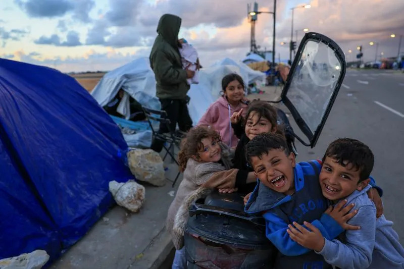 Sirijska devojčica u Bejrutu ostala bez porodice posle izraelskog udara: „Želim da se vratim u školu“