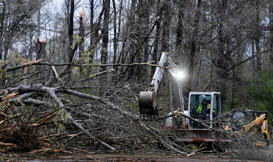 Haotični mart 2026: Poplave na Havajima, trocifrene temperature na zapadu i uloga džet strima