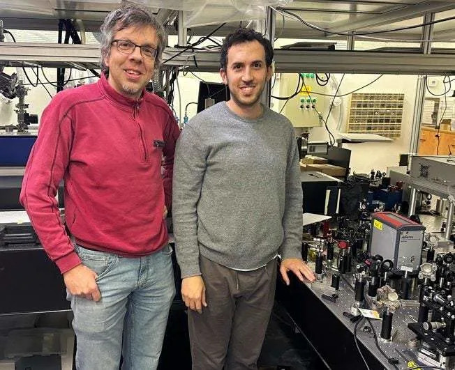 Pojedinačni kvantni svetlosni impulsi traju samo 27,2 fs — novo merenje tima sa Techniona