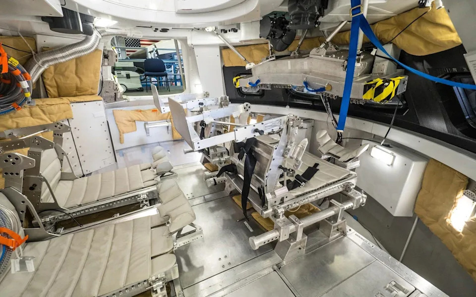 Astronauti Artemis II: Orion Napustio Zemljinu Orbitu i Krene Ka Mesečevoj Dalekoj Strani