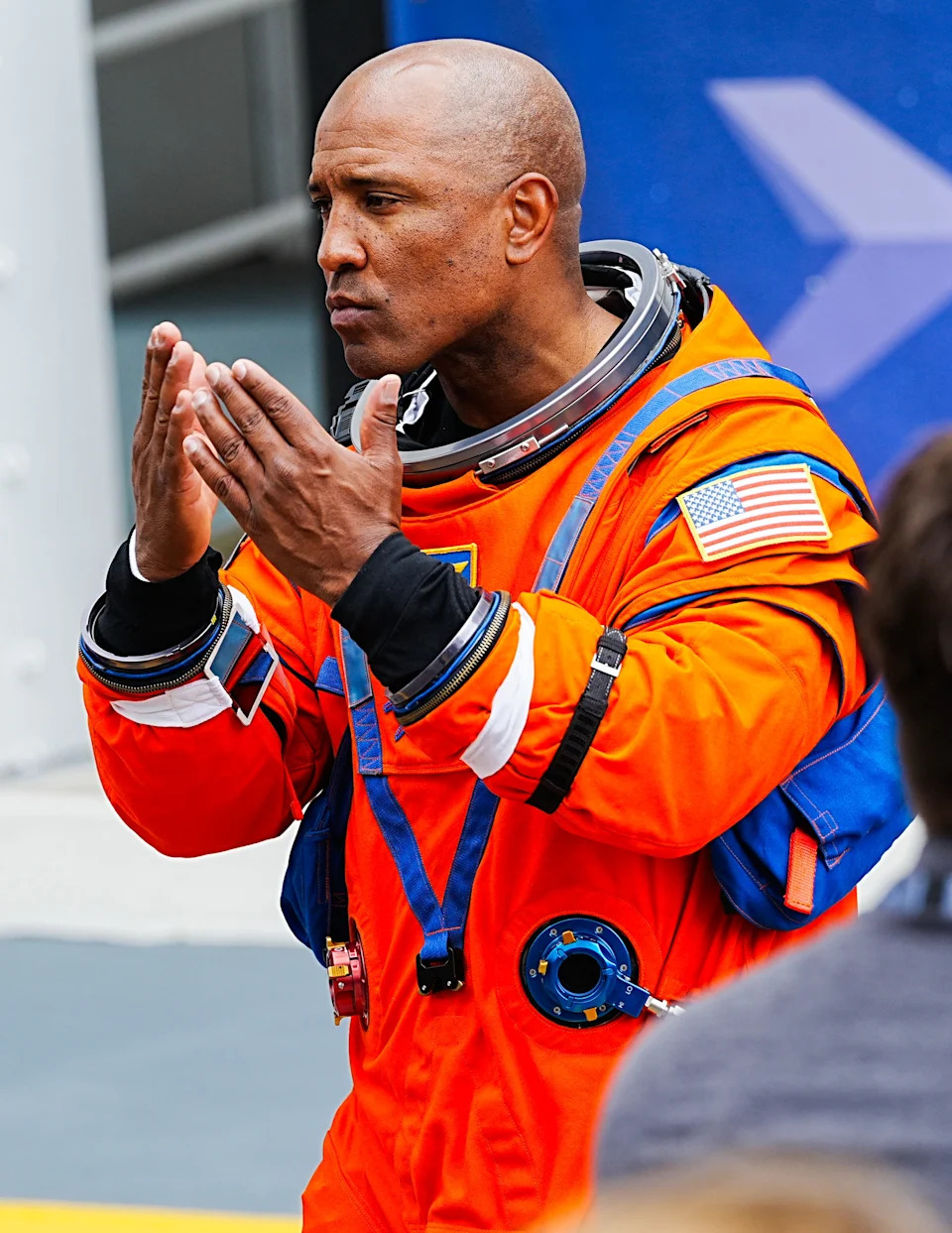 Artemis II Astronauti Ponesli Sertifikovane Pametne Telefone Na Let Do Meseca