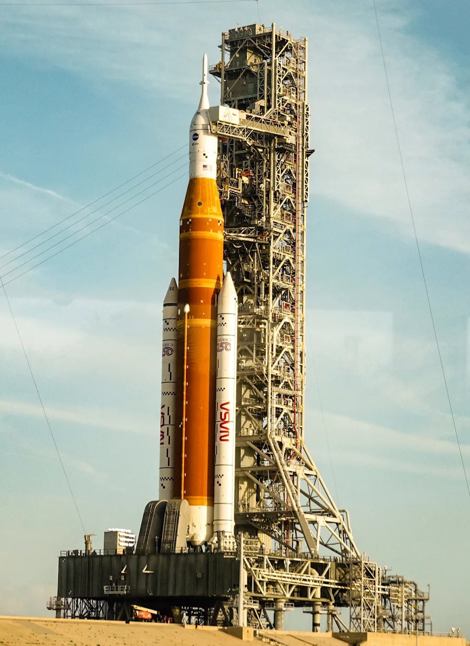 Artemis II Astronauti Ponesli Sertifikovane Pametne Telefone Na Let Do Meseca