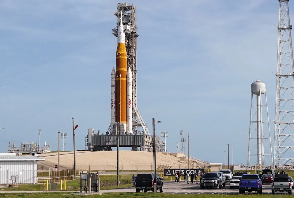 Artemis II Astronauti Ponesli Sertifikovane Pametne Telefone Na Let Do Meseca