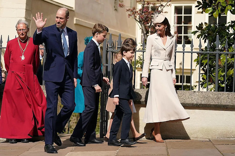 Bez princa Andrewa: Kraljevska porodica zajedno na uskršnjoj službi u Vindzoru