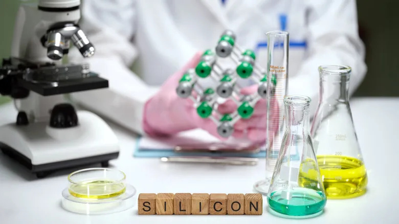 Prvi Aromatski Silicijumski Spoj Posle 50 Godina: Pentasilacijklopentadienid Otvara Nova Vrata Za Materijale