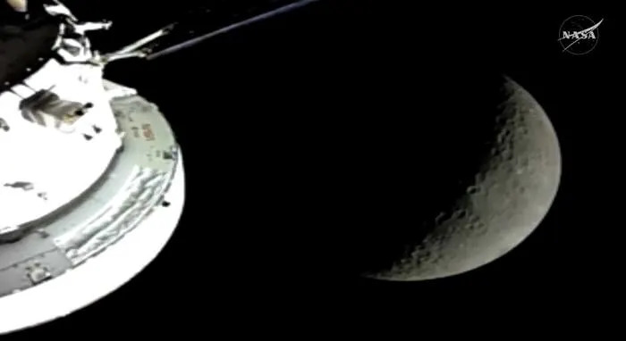 Artemis II's Tender Moment Goes Viral — Plus This Week's Most Talked-About Political Clips