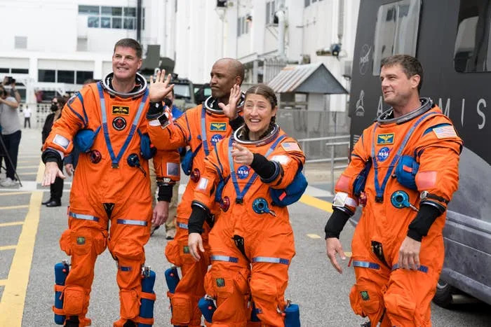 Artemis II's Tender Moment Goes Viral — Plus This Week's Most Talked-About Political Clips