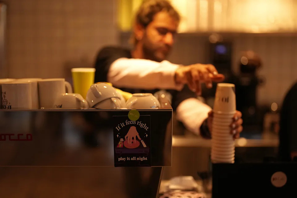 Tehran in Focus: Photos Show Everyday Life Persisting Amid War
