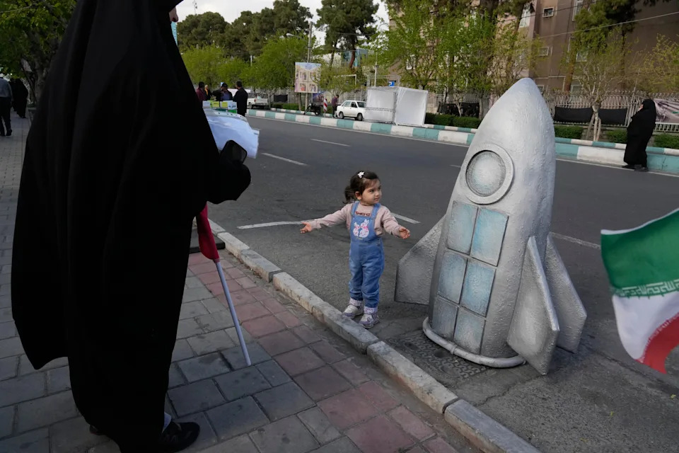 Teheran: Krhki Prekid Vatre Obeležen Tugom i Mirnim Vikendom