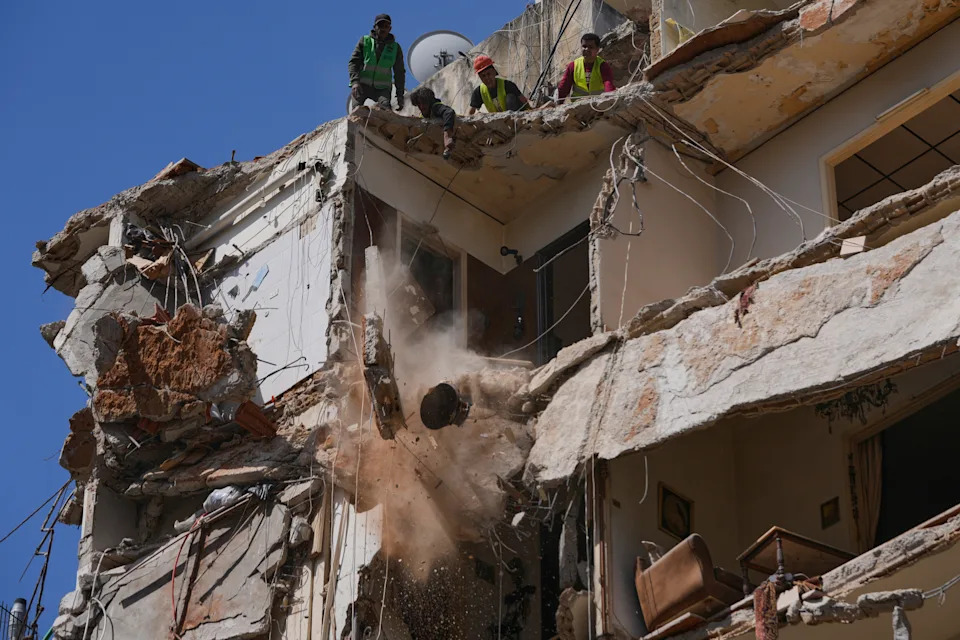 Bint Džbejl Pod Opsadom: Izrael I Hezbolah Sukobljavaju Se Pred Direktne Pregovore