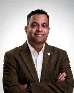 Durham Menja MBA: Dekan Kieran Fernandes Kaže — Menadžeri Treba Da Razmišljaju Kao Inženjeri U Eri AI