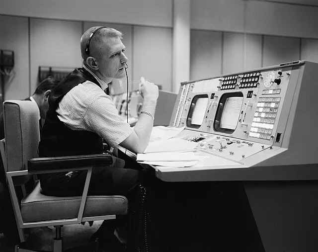 Gene Kranz (93) o Artemis II: „Vratilo Me Je Unazad — Kao Da Sam Ponovo Mlad“
