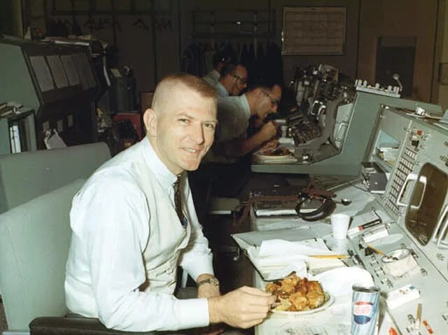 Gene Kranz (93) o Artemis II: „Vratilo Me Je Unazad — Kao Da Sam Ponovo Mlad“