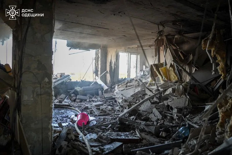 Rusija Lansirala Stotine Dronova i Raketa: Poginulo Dvoje, Više Gradova Pogođeno