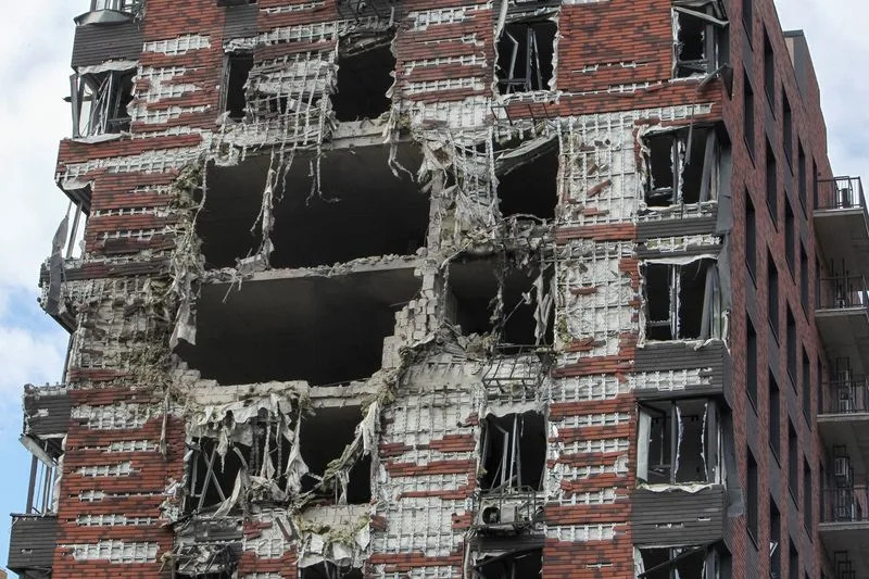 Rusija Lansirala Stotine Dronova i Raketa: Poginulo Dvoje, Više Gradova Pogođeno