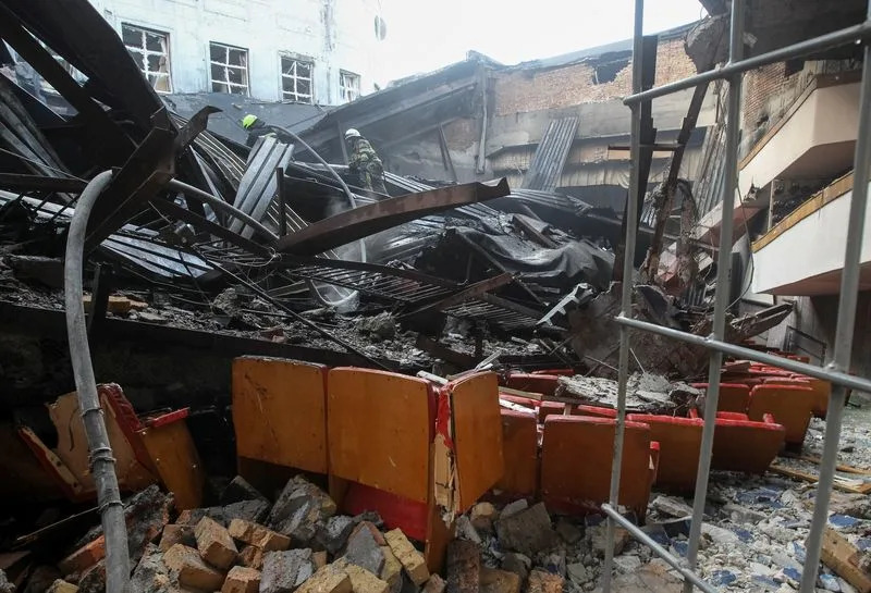 Rusija Lansirala Stotine Dronova i Raketa: Poginulo Dvoje, Više Gradova Pogođeno