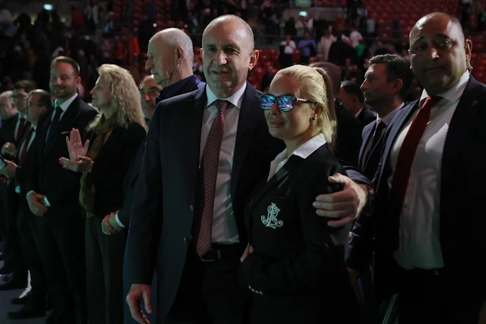Pro‑Russian Ex‑President Rumen Radev Emerges As Frontrunner In Bulgaria’s Snap Election