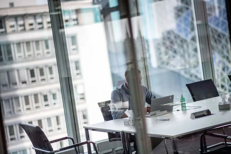 Upozorenje: Radnici Koji Se Oslanjaju Na AI Gube Poverenje U Sopstvene Ideje