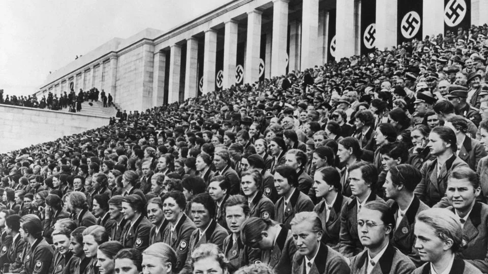 Die Zeit Pokrenuo Online Pretraživač NSDAP Kartoteka — Milioni Poseta i Teške Porodične Istine
