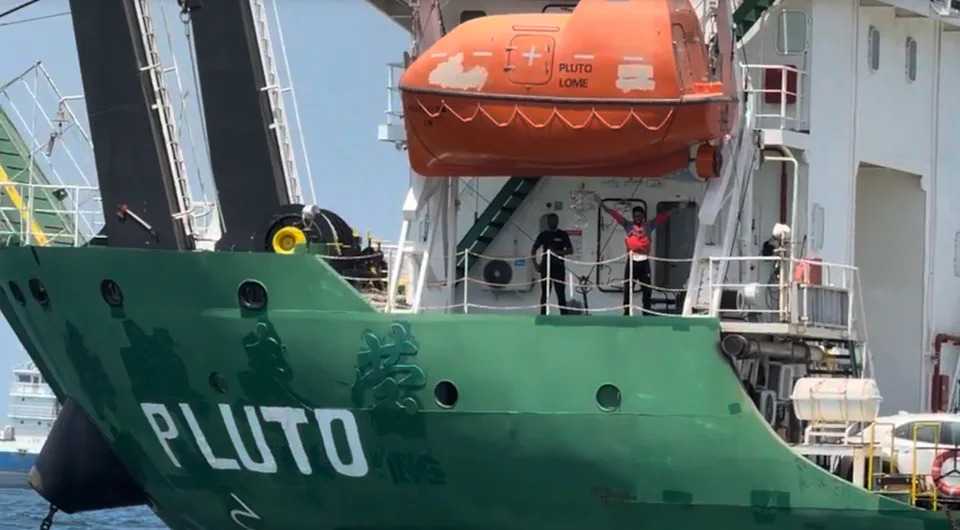 CBS News U Hormuškom Tjesnacu: Desetine Tankera U Čekanju — Prolaz Je Otvoren, Ali Ranjiv