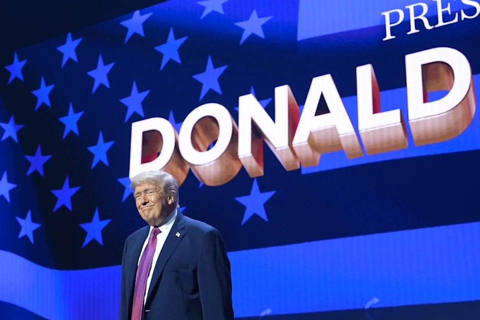 Photos: Trump Headlines Turning Point Action's 'Build the Red Wall' Rally in Phoenix