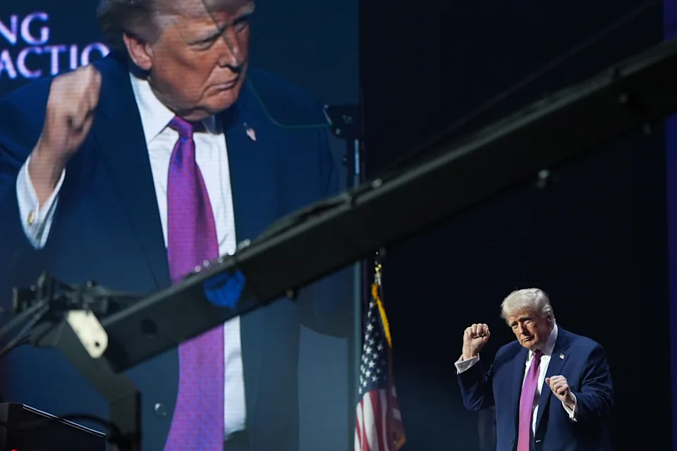 Photos: Trump Headlines Turning Point Action's 'Build the Red Wall' Rally in Phoenix