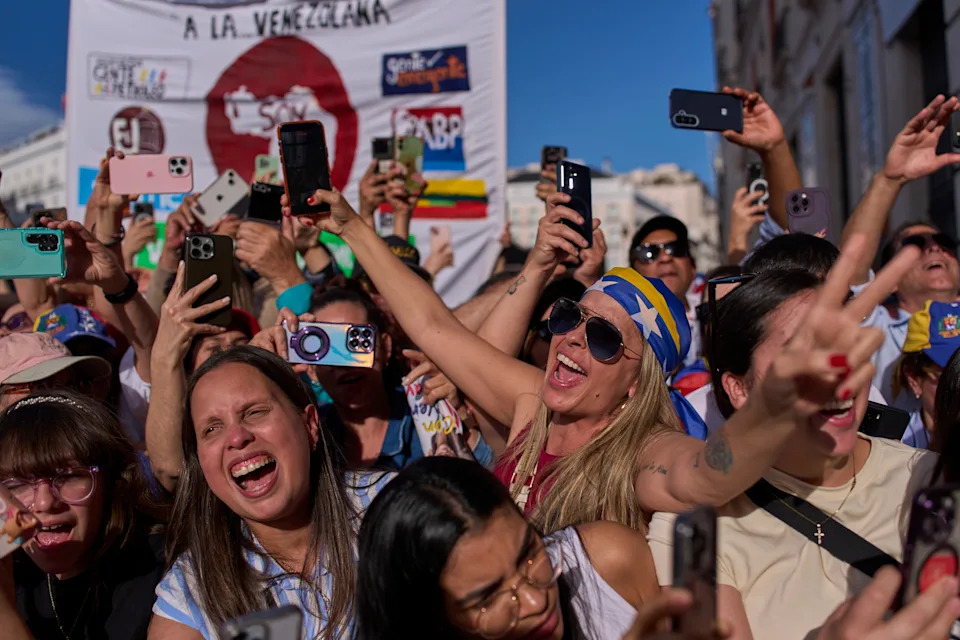 María Corina Machado Draws Thousands in Madrid, Declines Meeting With Spain’s Prime Minister