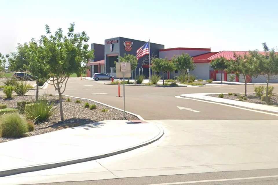 Arizona School Aide Arrested After Allegedly Having Sexual Relationship With 15-Year-Old, Sent Pregnancy-Test Photos