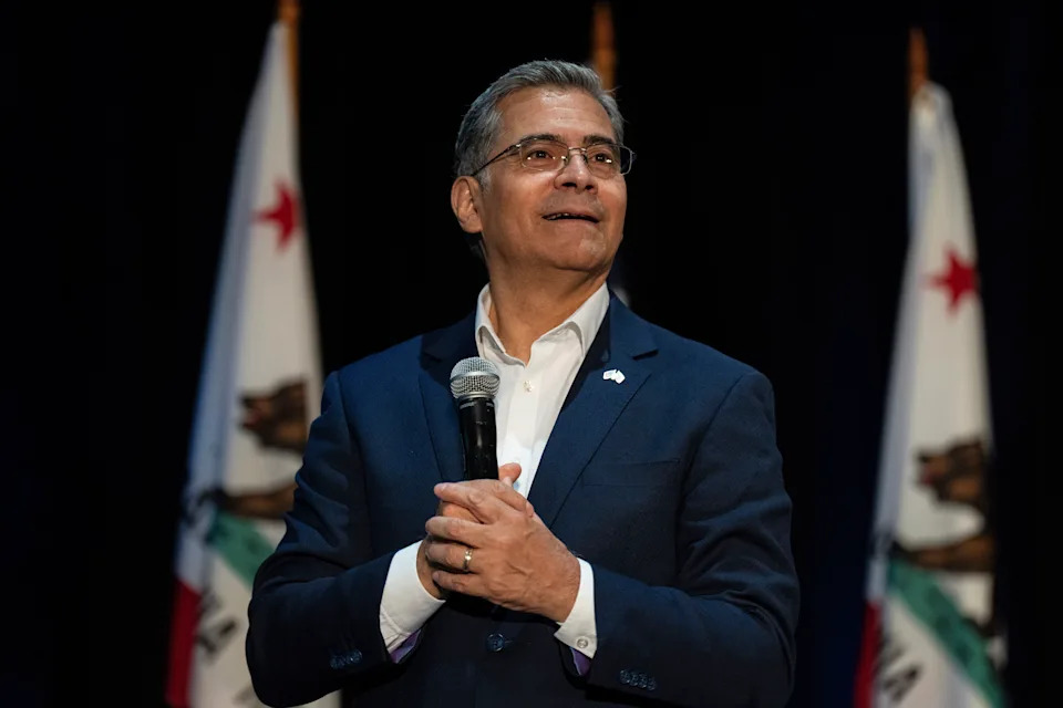 Six Front-Runners Clash in Televised Debate as California Primary Nears