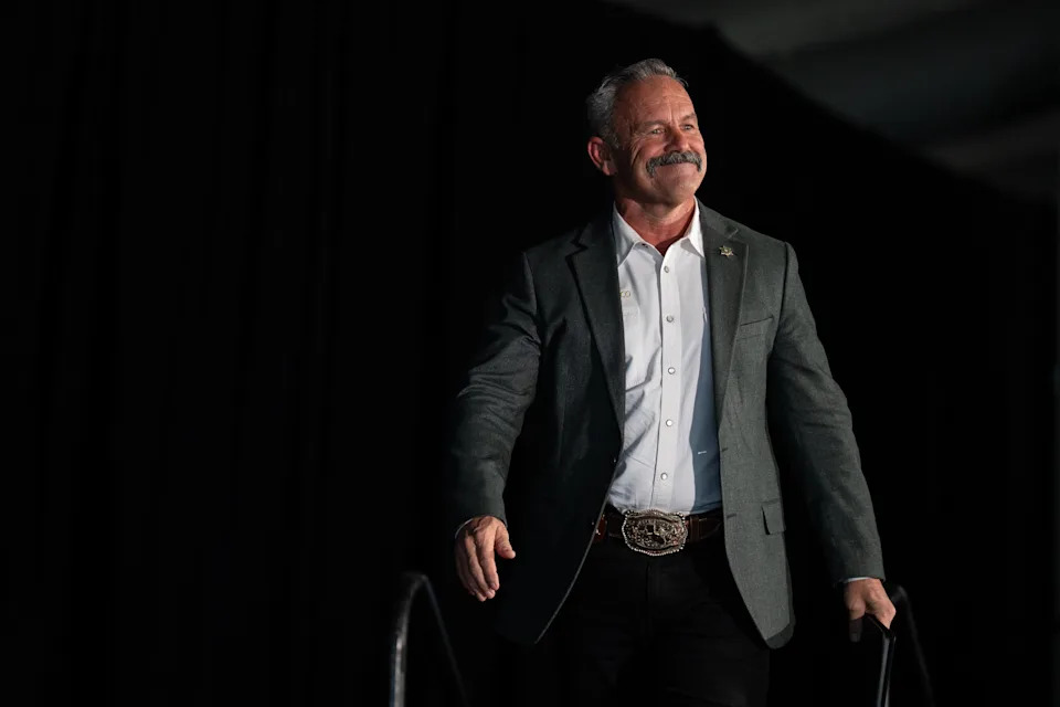 Six Front-Runners Clash in Televised Debate as California Primary Nears
