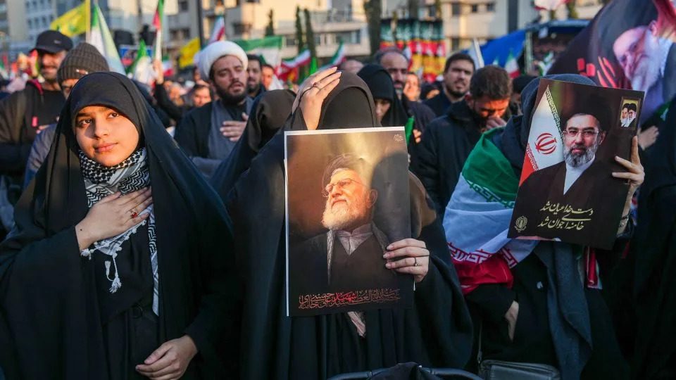 Novi vrhovni vođa Irana se ne pojavljuje javno — to otežava, ali i štiti režim