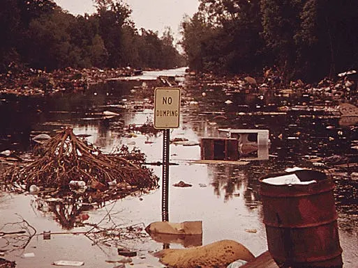 Before the EPA: Documerica Photos Reveal America's Smog, Sewage and the Laws That Changed Cities