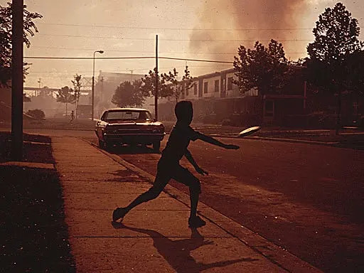 Before the EPA: Documerica Photos Reveal America's Smog, Sewage and the Laws That Changed Cities