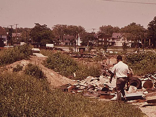 Before the EPA: Documerica Photos Reveal America's Smog, Sewage and the Laws That Changed Cities