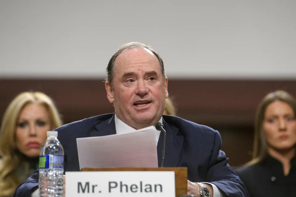 Neočekivani Rez: Sekretar mornarice John Phelan Napušta Dužnost, Hung Cao Privremeno Preuzima