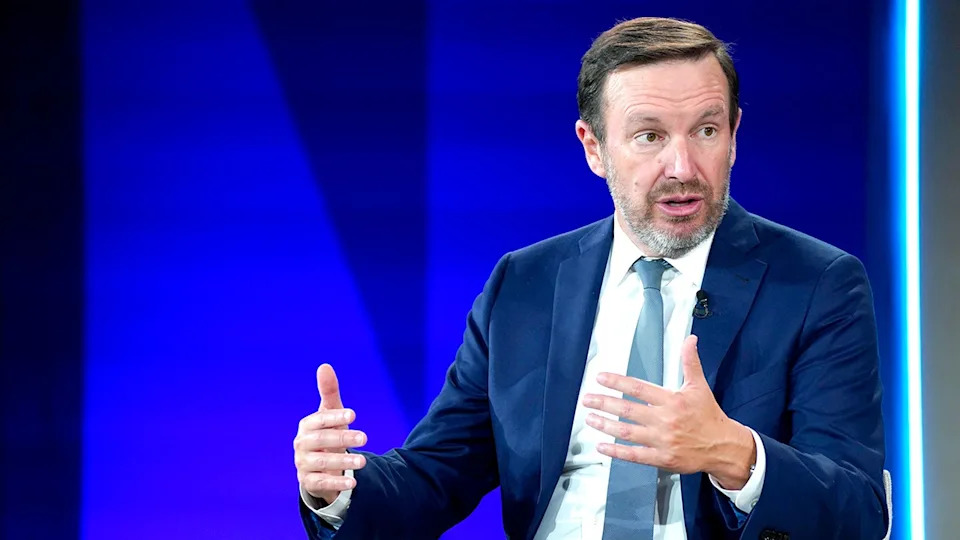 Sen. Chris Murphy Says 'Awesome' X Post Was Sarcastic After Reports Of Iranian Ships Evading U.S. Blockade