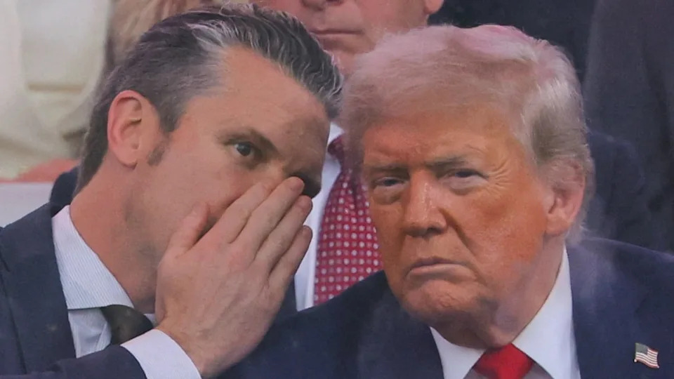 Historian Timothy Snyder: Trump’s ‘Fascist’ Posture Is Really a Grift Driven by Greed