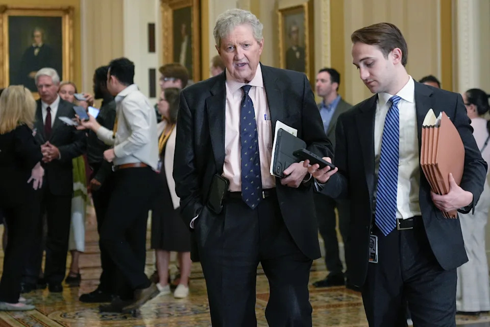 Senate Moves $70 Billion Reconciliation Plan To Fund ICE and Border Patrol, Sends Measure To House
