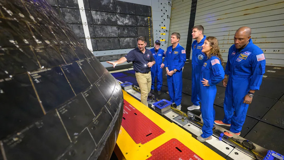 Artemis II: Toplotni Štit Izdržao Užareni Povratak — Sablasna Podvodna Fotografija Pokazuje Detalje