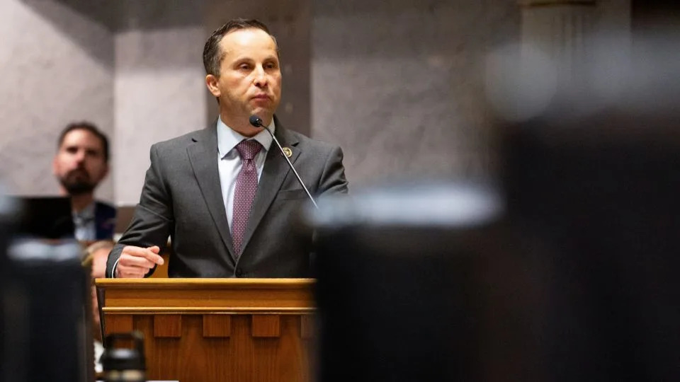 Indiana GOP Primaries Test Trump’s Influence After Lawmakers Rejected Redistricting